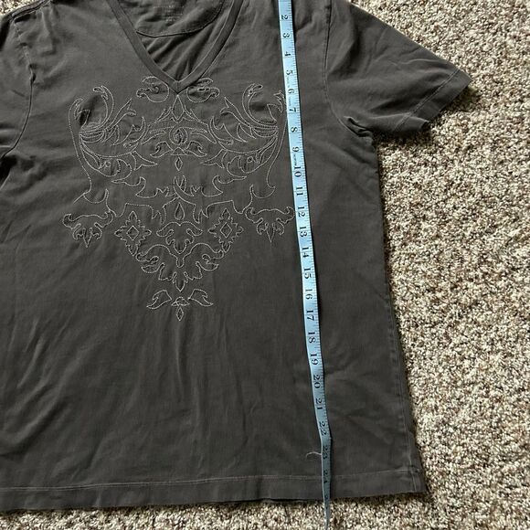 Banana Republic Women’s Gray GraphicTee Shirt Short Sleeve V-Neck Size Medium - Picture 7 of 8